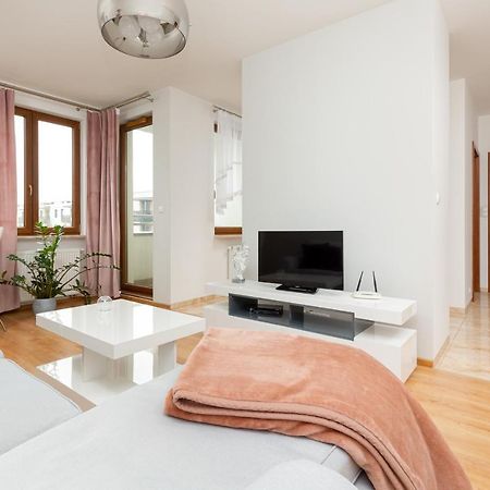 Apartament Na Woli Sowinskiego By Noclegi Renters Warszawa Eksteriør billede