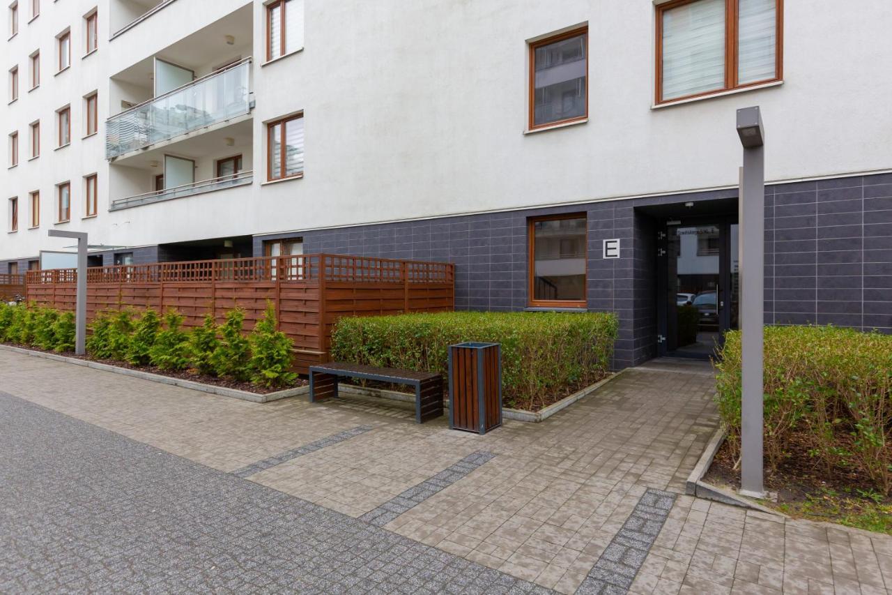 Apartament Na Woli Sowinskiego By Noclegi Renters Warszawa Eksteriør billede